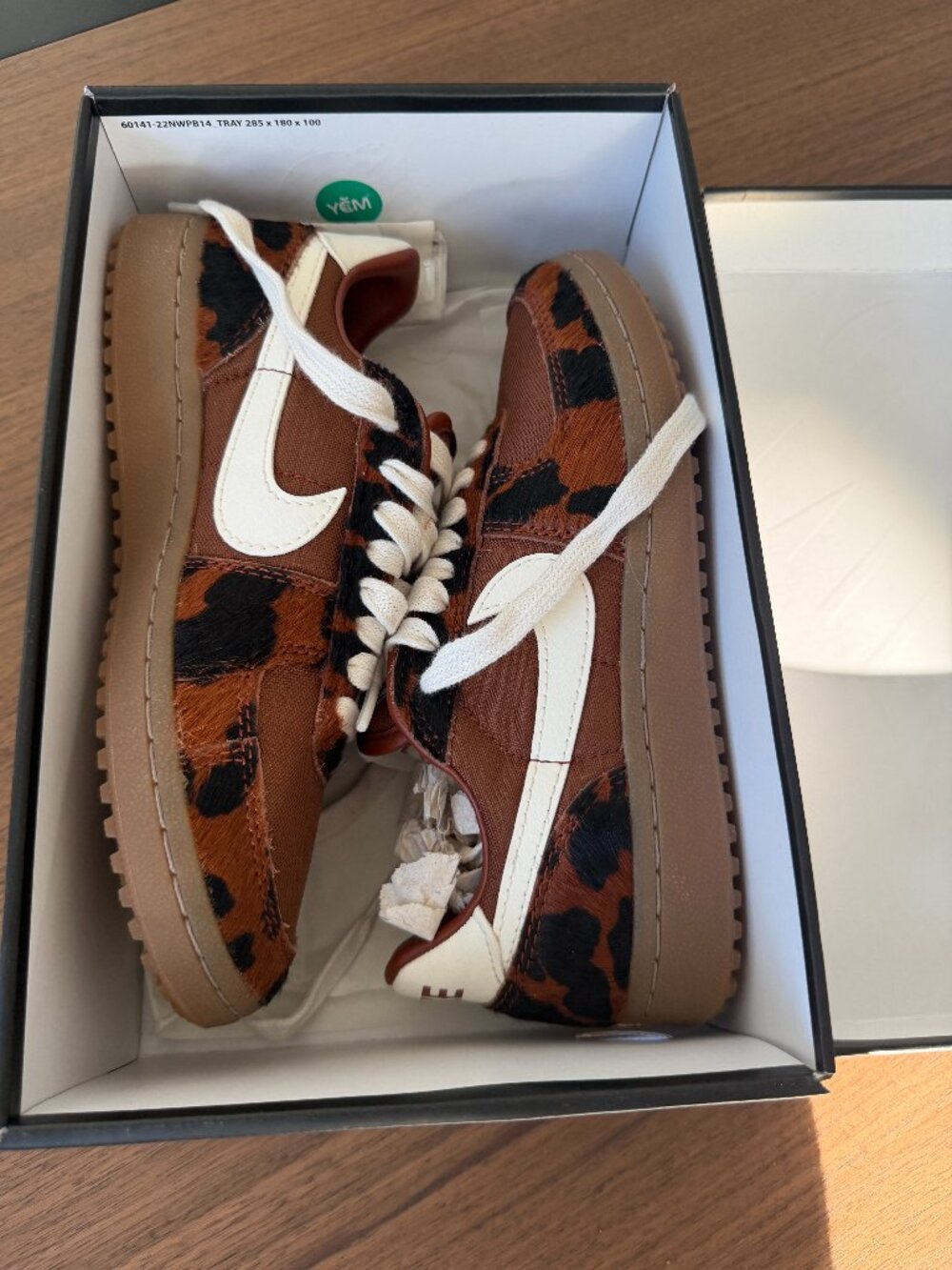 Women's nike field general cow print